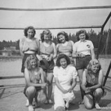Varteigs håndballdamer på Ytterskogen