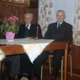 Både naboer og svogere