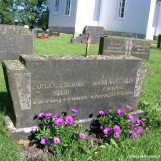 Gravstedet til Julius Skauge og Laura Marie Sælid