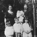 Inga Karoline med familie i Bergen
