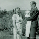 En lykkelig småbarnsfamilie