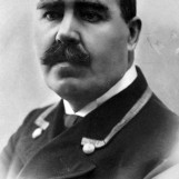 Lensmann og forretningsmann