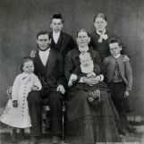 Familiebilde fra 1880 på Knatterud