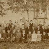 Ovaskog folkeskole rundt forrige århundreskiftet