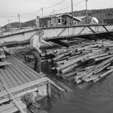 Tømmeret moset i bunter 1985