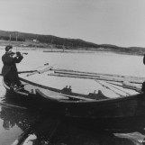 Musikk på elva ved Basken