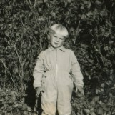 5-åringen poserer villig