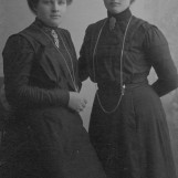 Søstre på Snoppestad