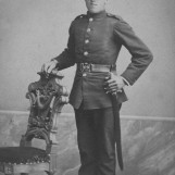 Ole Jensen i stram uniform